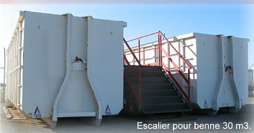 Escalier / plateforme sur berce : TAM Benne bennes et conteneurs